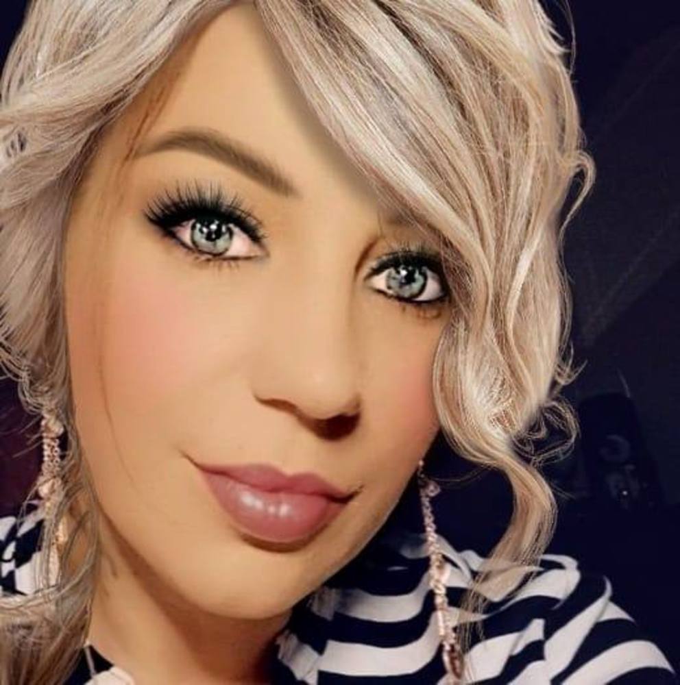Meet your Posher, Desirea